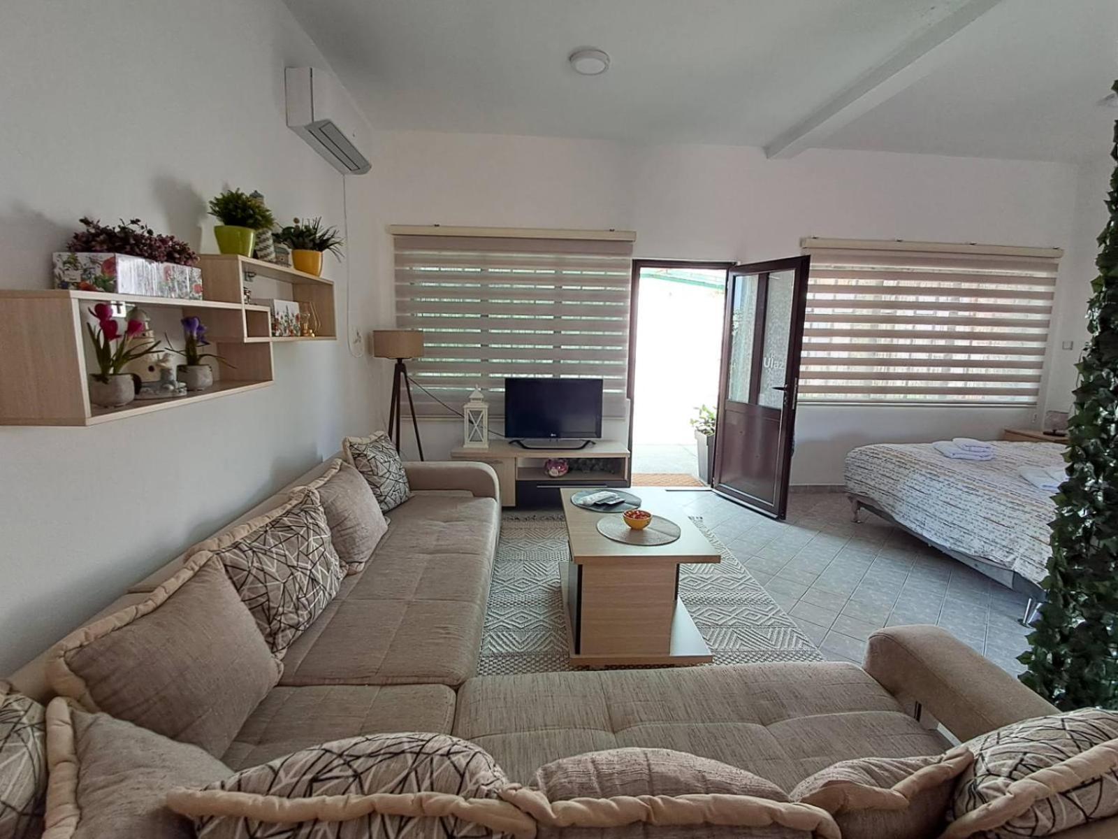 Olive Apartment Podgorica Bagian luar foto