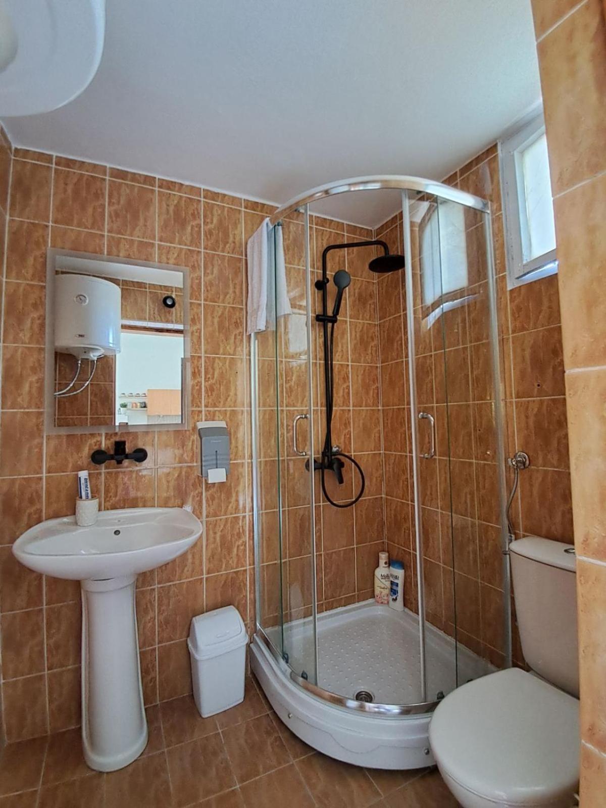Olive Apartment Podgorica Bagian luar foto